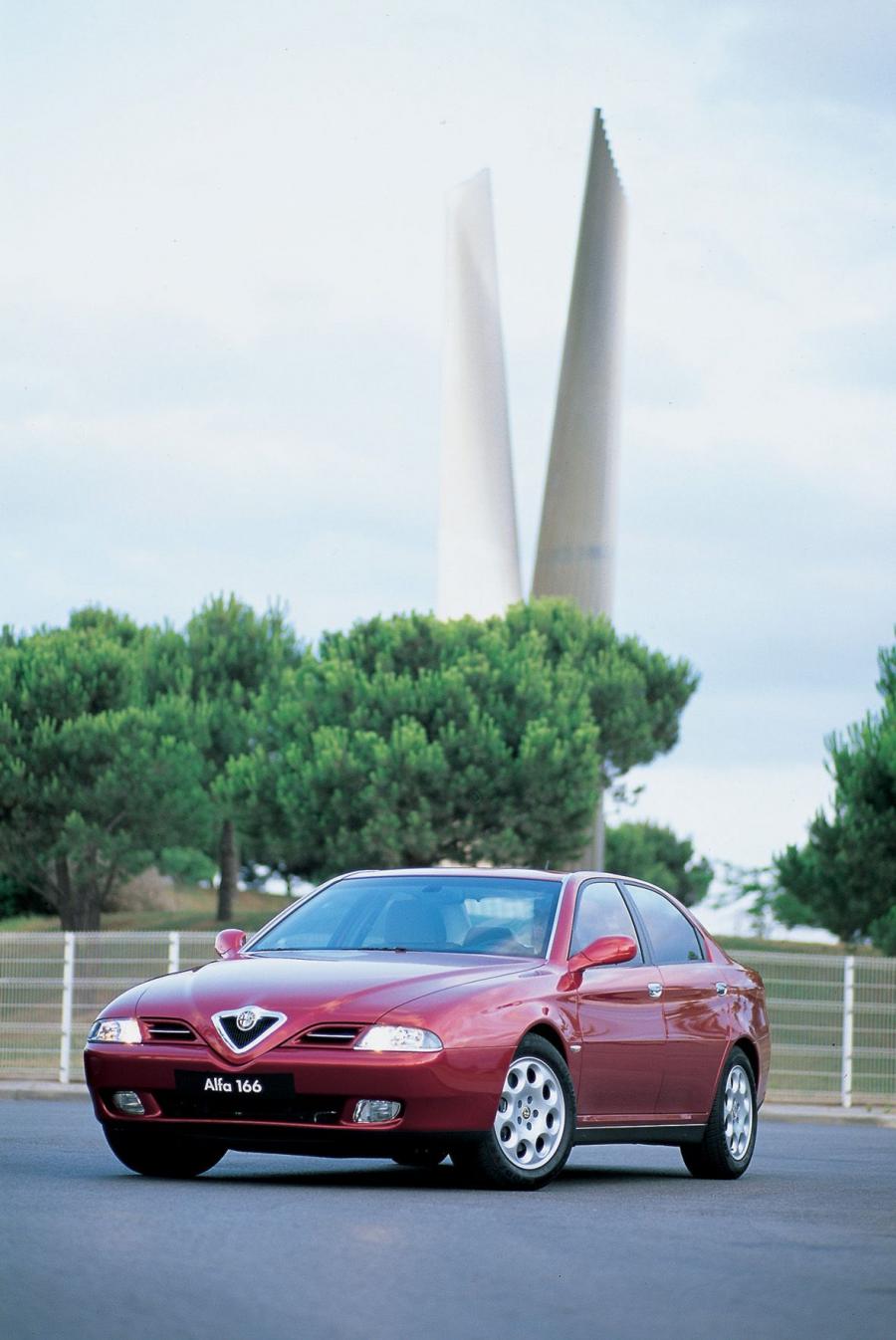  Alfa Romeo 166 (936) 1998 года  (фото 30 из 73)